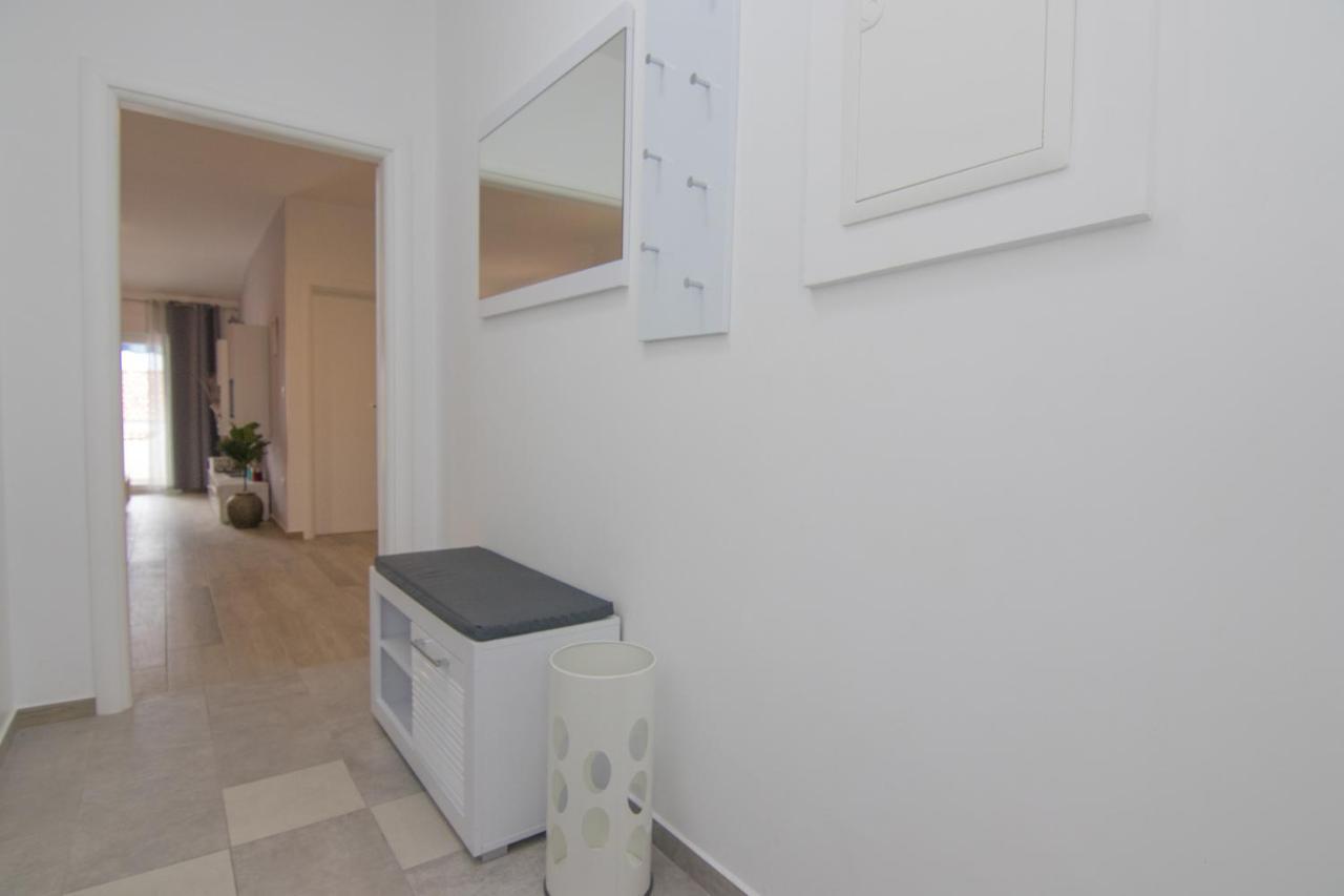 Apartment Neda Krk Town Eksteriør billede