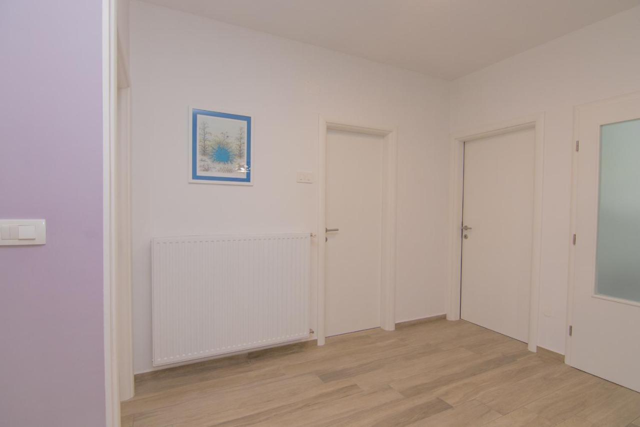 Apartment Neda Krk Town Eksteriør billede